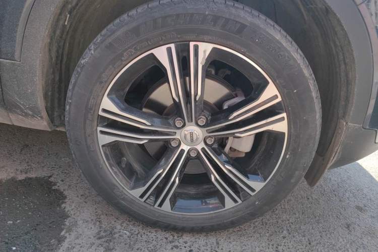Used Volvo XC40 2021 T4 Four-Wheel Drive Smart Luxury Edition Right Front Wheel Hub