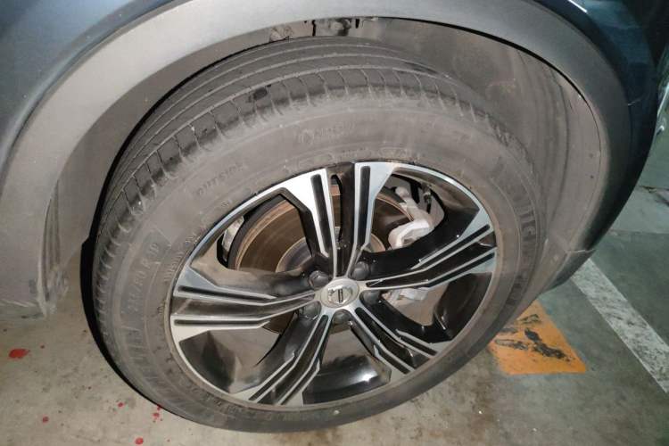 Used Volvo XC40 2021 T4 Four-Wheel Drive Smart Luxury Edition Right Front Wheel Hub