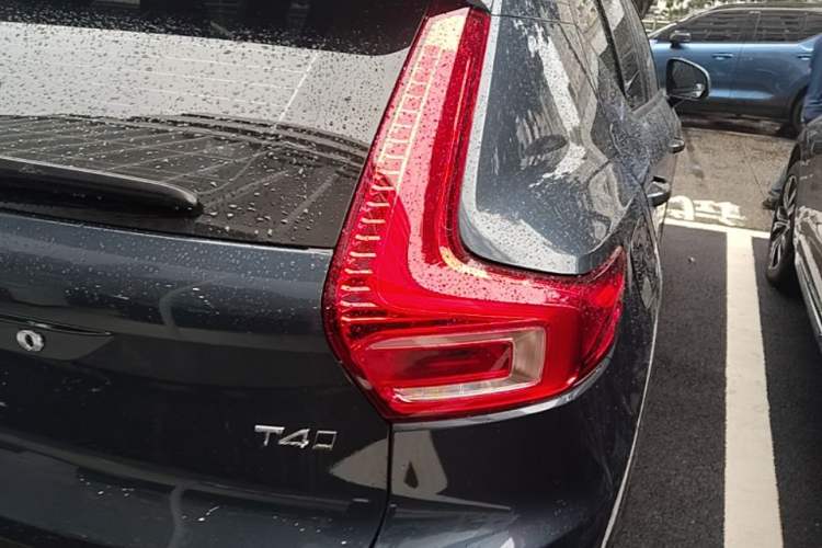 Used Volvo XC40 2021 T4 4x4 SmartDrive Fashion Edition Right Rear Taillight
