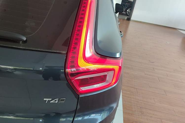 Used Volvo XC40 2021 T4 4x4 SmartDrive Fashion Edition Right Rear Taillight
