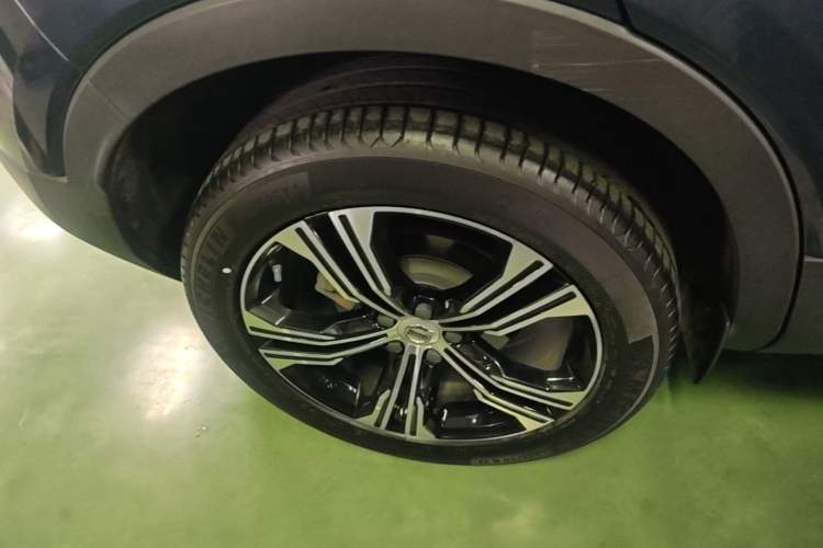 Used Volvo XC40 2021 T4 Four-Wheel Drive Smart Luxury Edition Right Rear Wheel Hub