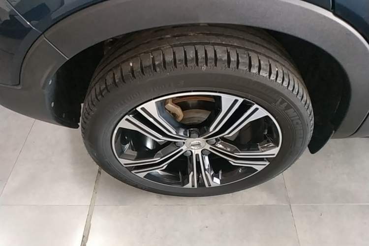 Used Volvo XC40 2021 T4 Four-Wheel Drive Smart Luxury Edition Right Rear Wheel Hub