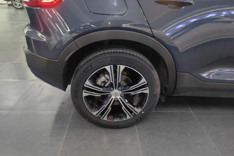 Used Volvo XC40 2021 T4 Four-Wheel Drive Smart Luxury Edition Right Rear Wheel Hub