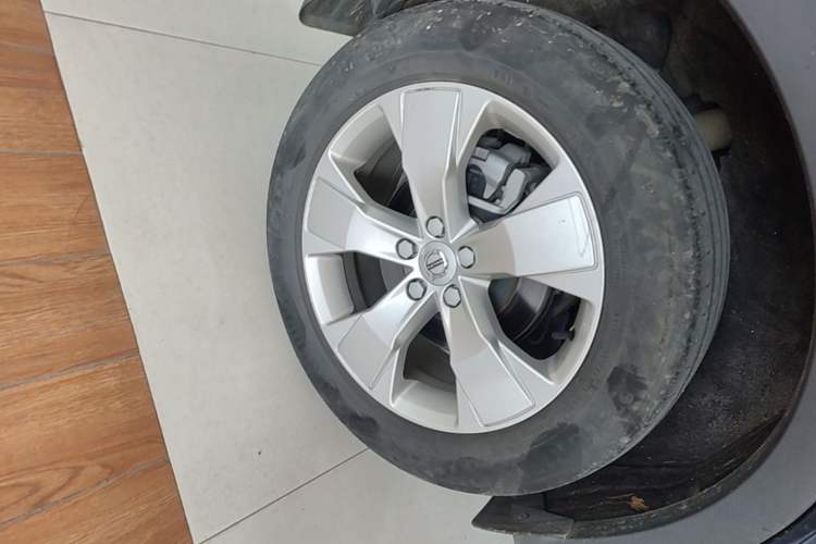 Used Volvo XC40 2021 T4 4x4 SmartDrive Fashion Edition Right Rear Wheel Hub