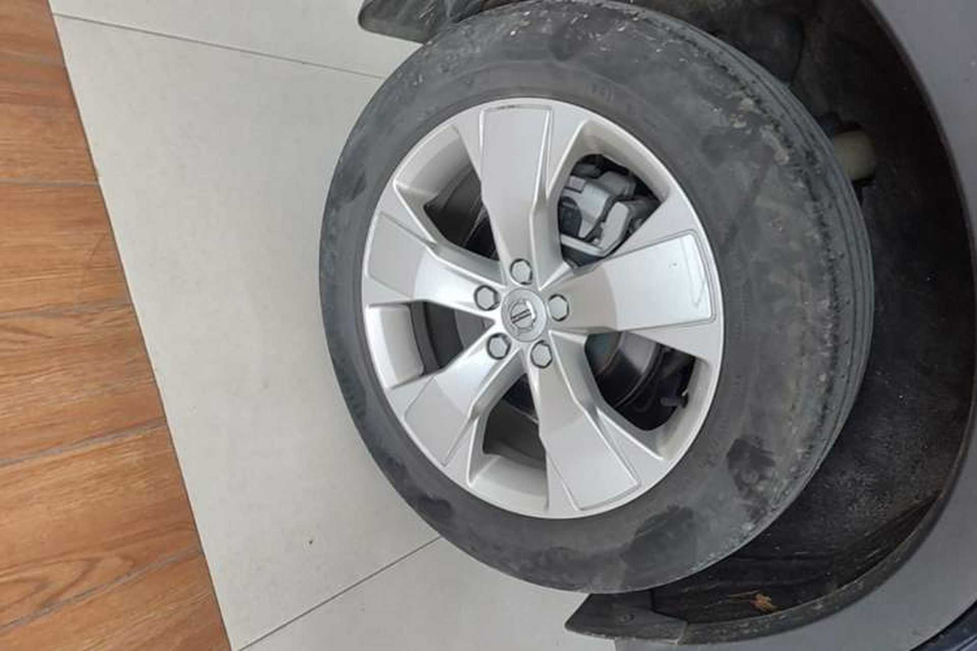 Used Volvo XC40 2021 T4 4x4 SmartDrive Fashion Edition Right Rear Wheel Hub