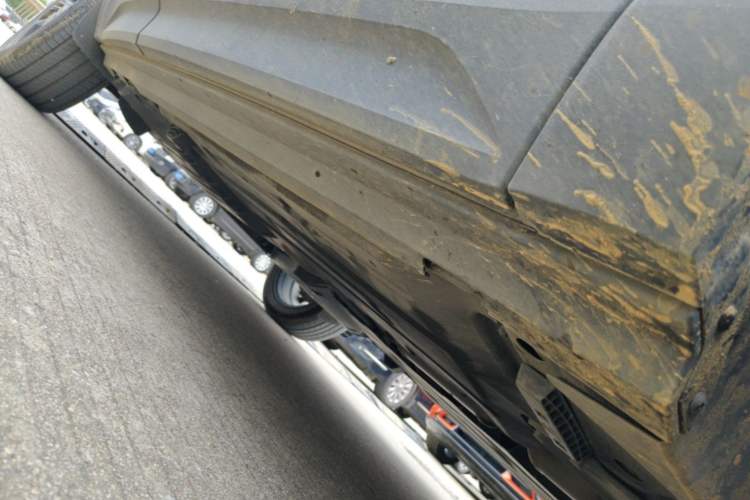 Used Volvo XC40 2021 T4 Four-Wheel Drive Smart Luxury Edition Right Side Sill