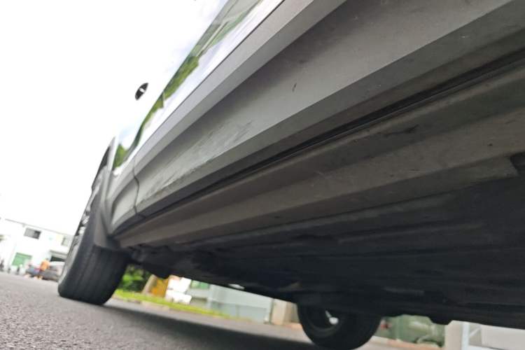 Used Volvo XC40 2021 T4 Four-Wheel Drive Smart Luxury Edition Right Side Sill