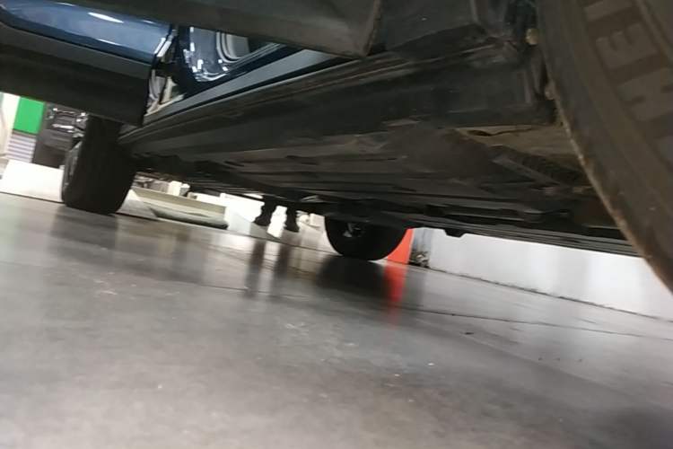 Used Volvo XC40 2021 T4 Four-Wheel Drive Smart Luxury Edition Right Side Sill