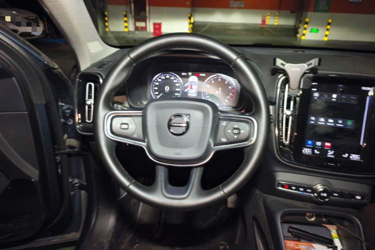 Used Volvo XC40 2021 T4 Four-Wheel Drive Smart Luxury Edition Steering Wheel