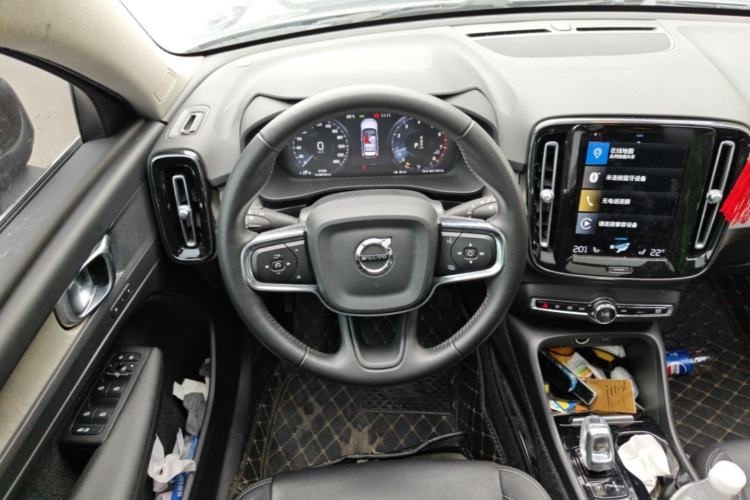 Used Volvo XC40 2021 T4 Four-Wheel Drive Smart Luxury Edition Steering Wheel
