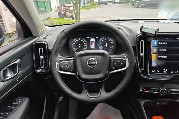 Used Volvo XC40 2021 T4 Four-Wheel Drive Smart Luxury Edition Steering Wheel