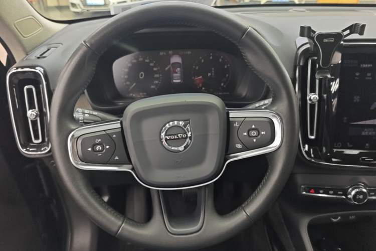Used Volvo XC40 2021 T4 Four-Wheel Drive Smart Luxury Edition Steering Wheel