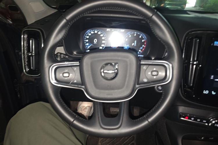 Used Volvo XC40 2021 T4 Four-Wheel Drive Smart Luxury Edition Steering Wheel