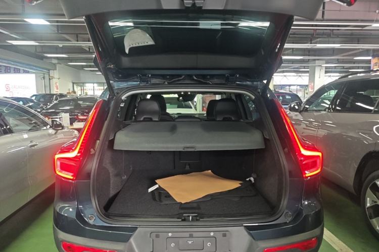 Used Volvo XC40 2021 T4 Four-Wheel Drive Smart Luxury Edition Trunk