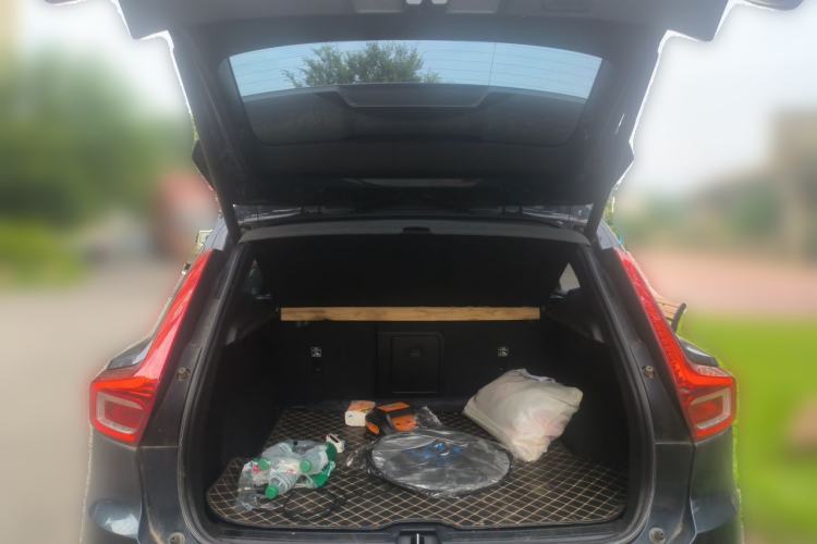 Used Volvo XC40 2021 T4 4x4 SmartDrive Fashion Edition Trunk