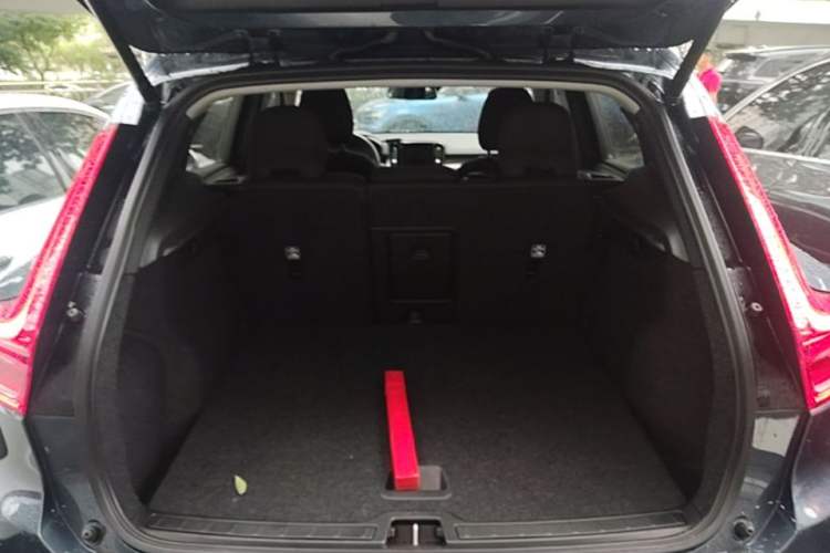 Used Volvo XC40 2021 T4 4x4 SmartDrive Fashion Edition Trunk