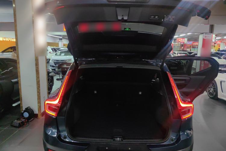 Used Volvo XC40 2021 T4 Four-Wheel Drive Smart Luxury Edition Trunk