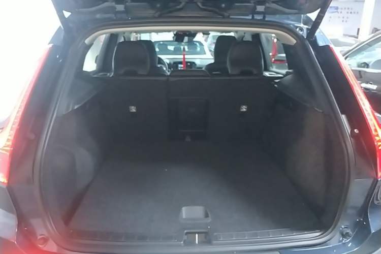 Used Volvo XC40 2021 T4 Four-Wheel Drive Smart Luxury Edition Trunk