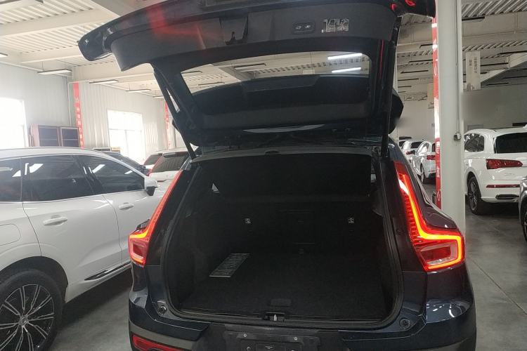 Used Volvo XC40 2021 T4 Four-Wheel Drive Smart Luxury Edition Trunk