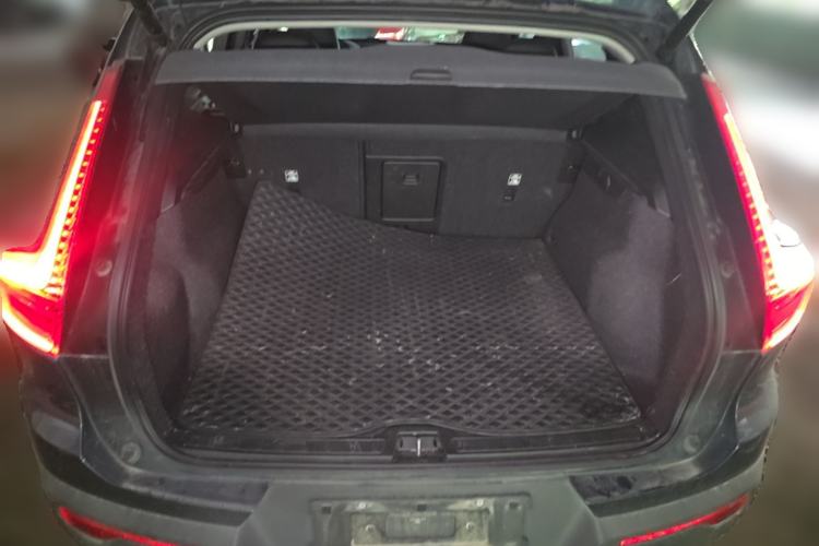 Used Volvo XC40 2021 T4 Four-Wheel Drive Smart Luxury Edition Trunk