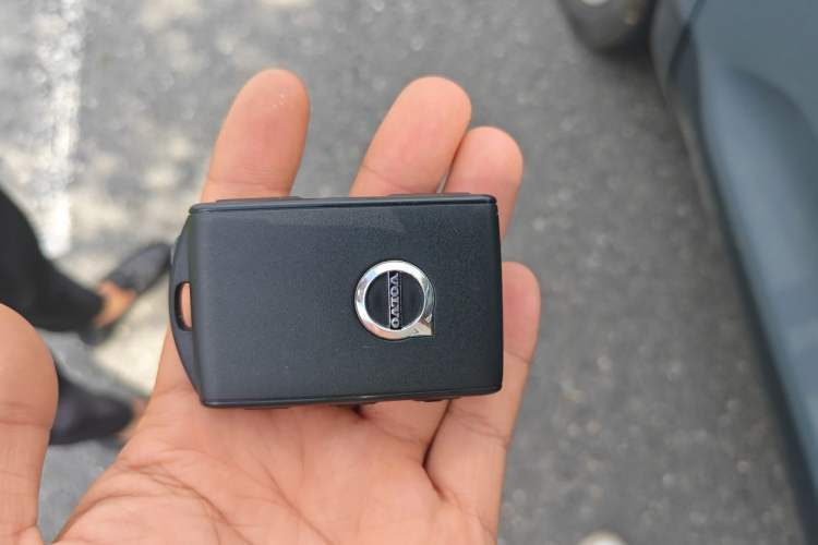 Used Volvo XC40 2021 T4 4x4 SmartDrive Fashion Edition Vehicle Key