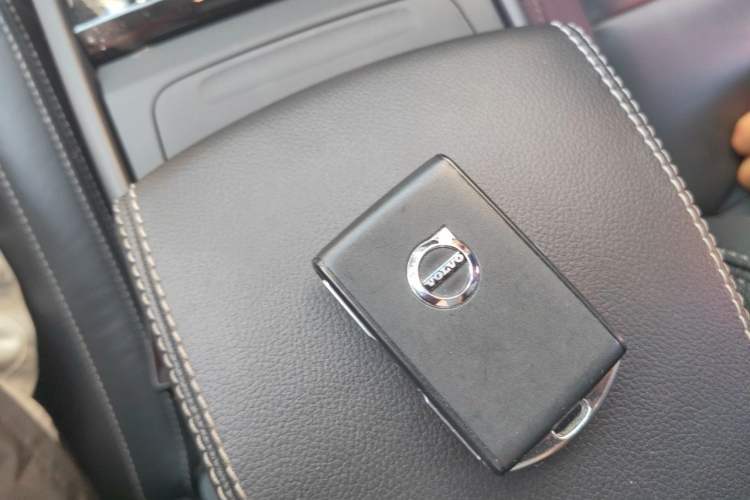 Used Volvo XC40 2021 T4 Four-Wheel Drive Smart Luxury Edition Vehicle Key