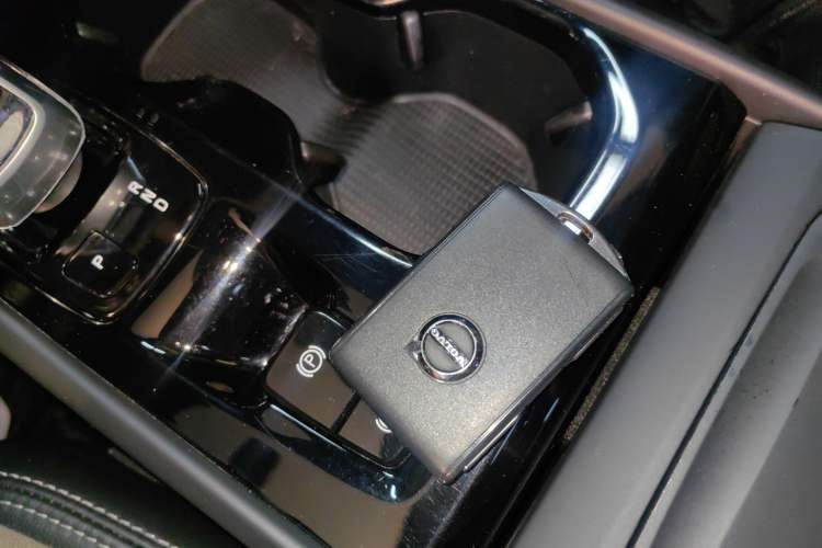 Used Volvo XC40 2021 T4 Four-Wheel Drive Smart Luxury Edition Vehicle Key