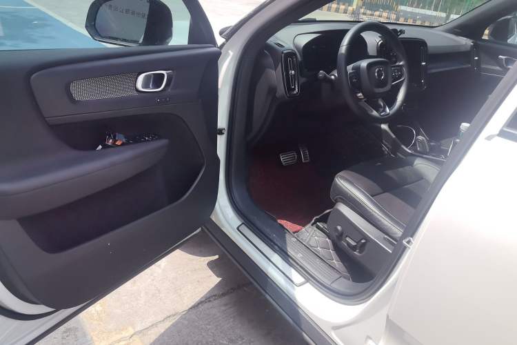 Used Volvo XC40 2021 T4 Four-Wheel Drive Smart & Sporty Edition Driver Seat