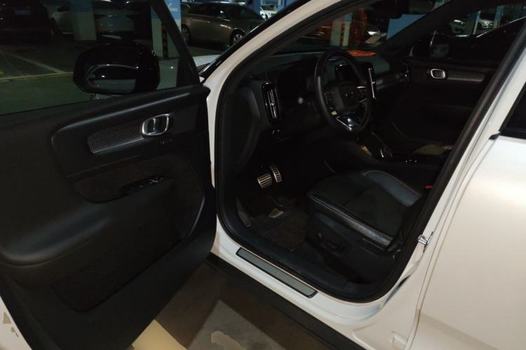 Used Volvo XC40 2021 T4 Four-Wheel Drive Smart & Sporty Edition Driver Seat
