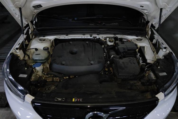 Used Volvo XC40 2021 T4 Four-Wheel Drive Smart & Sporty Edition Engine Bay