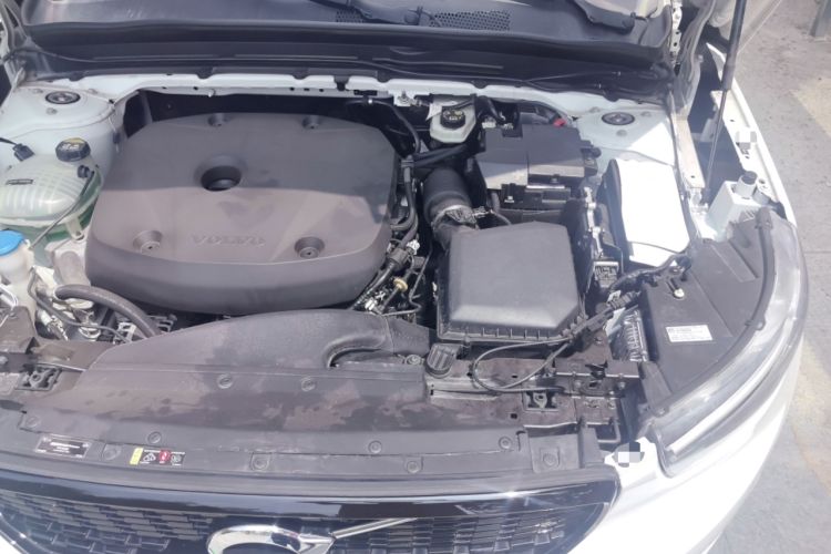 Used Volvo XC40 2021 T4 Four-Wheel Drive Smart & Sporty Edition Engine Bay Left