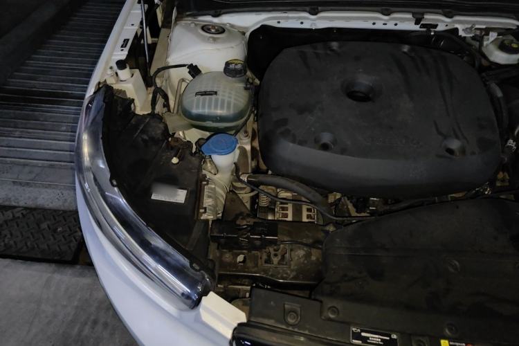 Used Volvo XC40 2021 T4 Four-Wheel Drive Smart & Sporty Edition Engine Bay Right