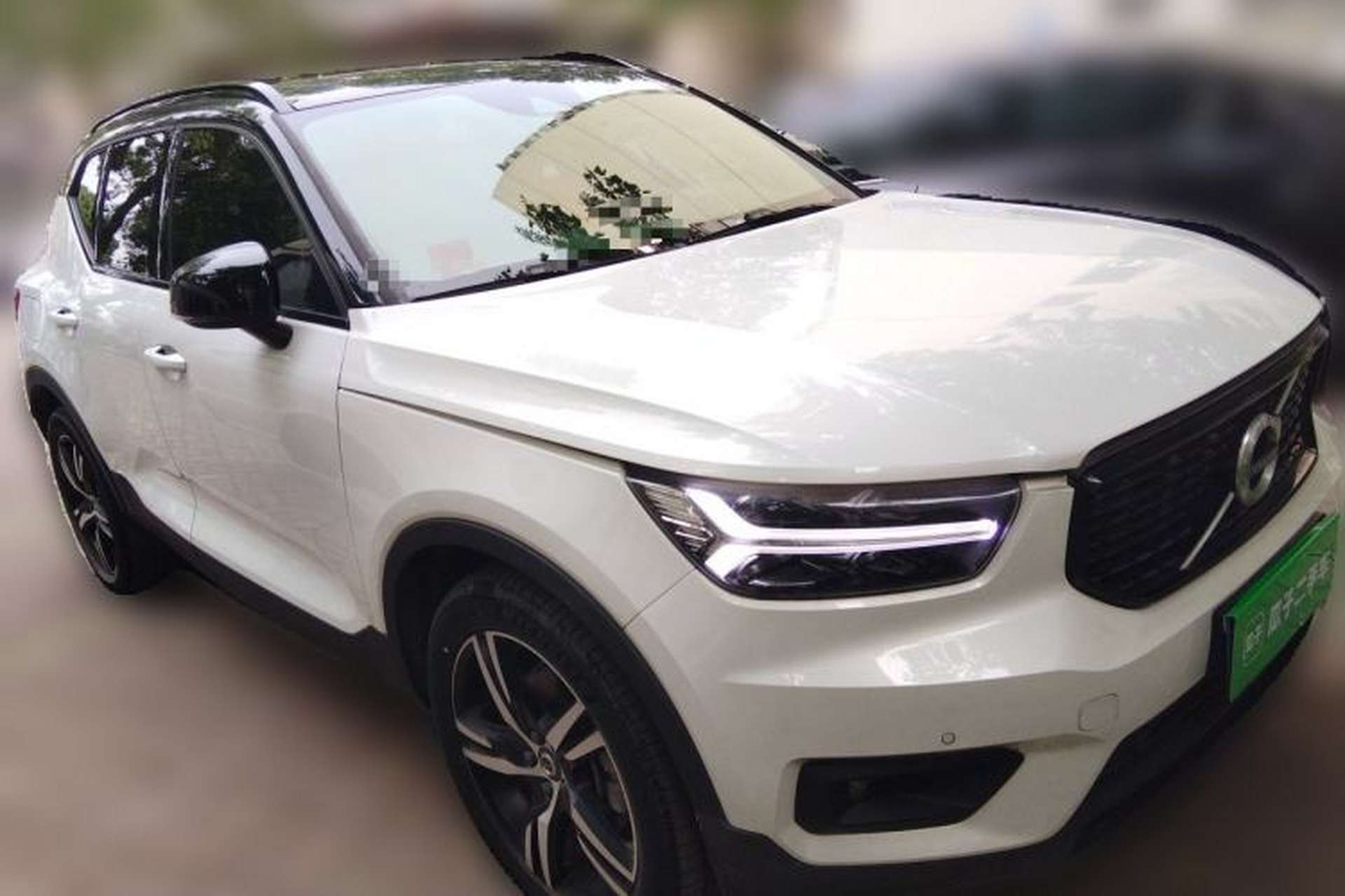 Used Volvo XC40 2021 T4 Four-Wheel Drive Smart & Sporty Edition Front Right 45 Deg