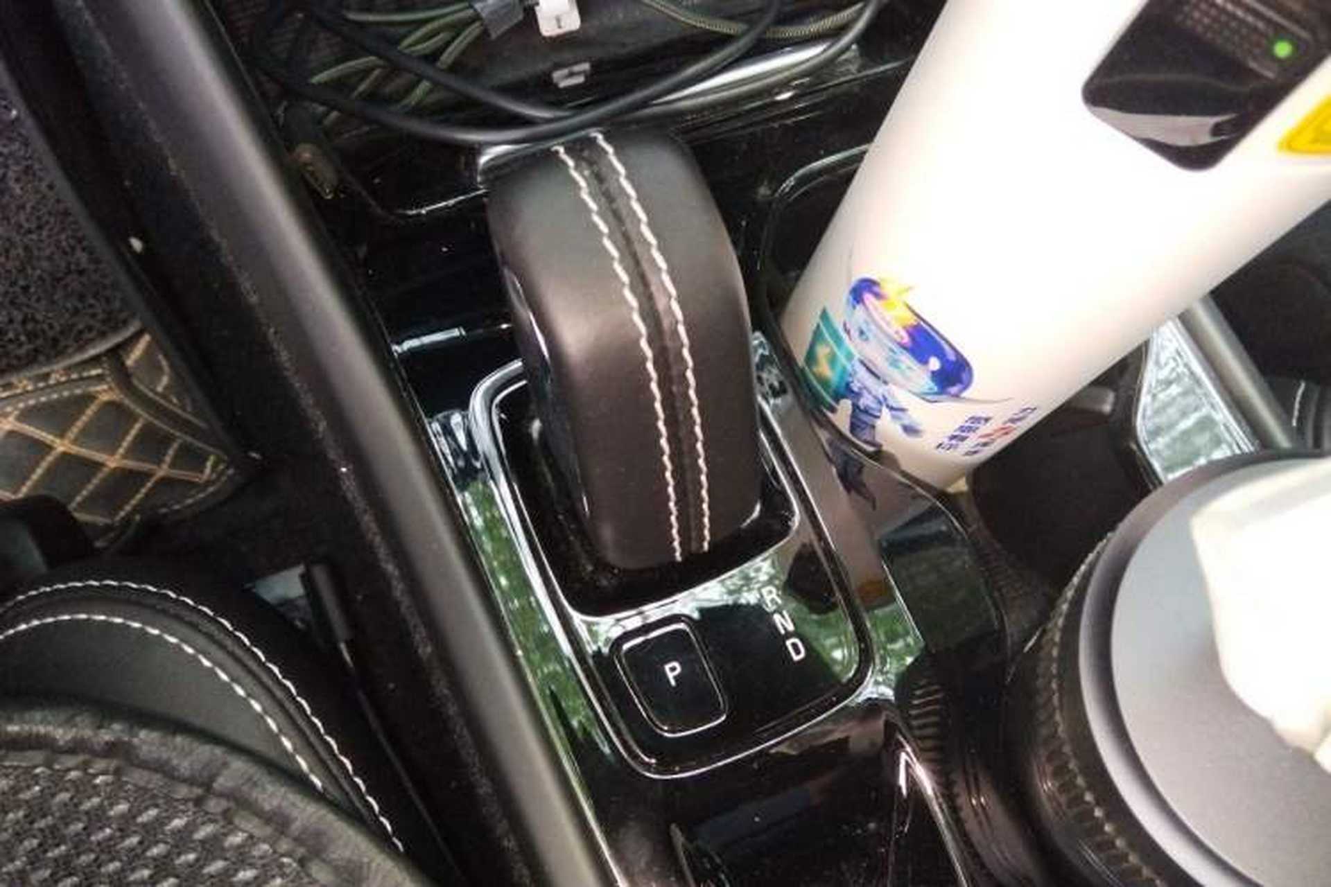 Used Volvo XC40 2021 T4 Four-Wheel Drive Smart & Sporty Edition Gear Lever