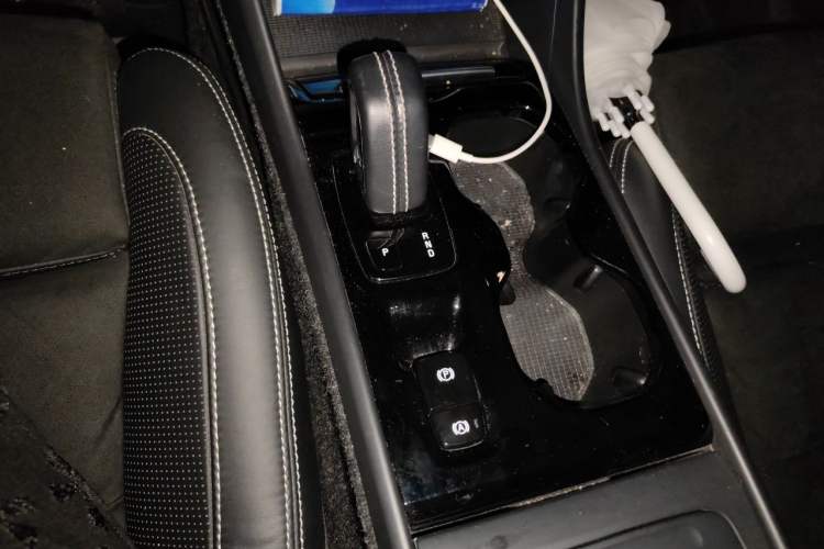 Used Volvo XC40 2021 T4 Four-Wheel Drive Smart & Sporty Edition Gear Lever