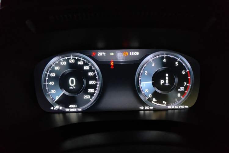 Used Volvo XC40 2021 T4 Four-Wheel Drive Smart & Sporty Edition Instrument Cluster