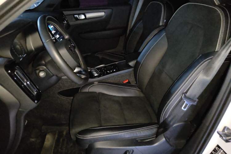Used Volvo XC40 2021 T4 Four-Wheel Drive Smart & Sporty Edition Left Front Seat