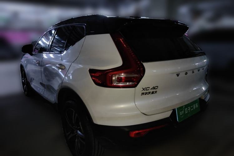 Used Volvo XC40 2021 T4 Four-Wheel Drive Smart & Sporty Edition Rear Left 45 Deg