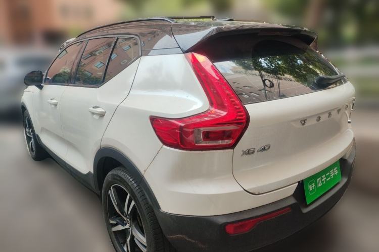 Used Volvo XC40 2021 T4 Four-Wheel Drive Smart & Sporty Edition Rear Left 45 Deg