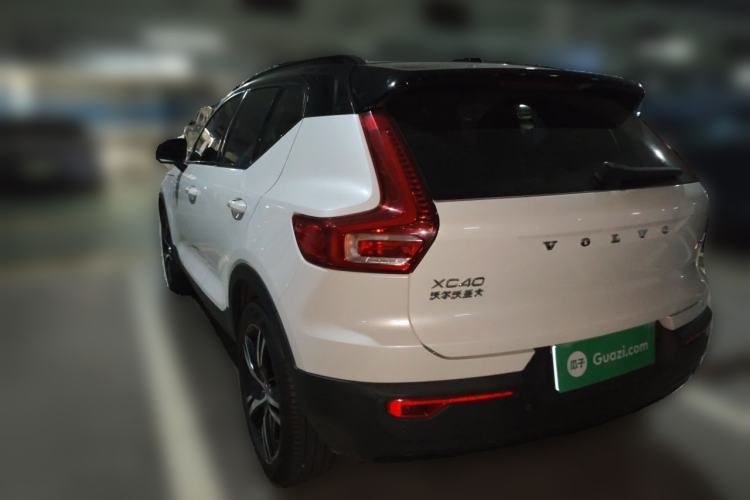 Used Volvo XC40 2021 T4 Four-Wheel Drive Smart & Sporty Edition Rear Left 45 Deg