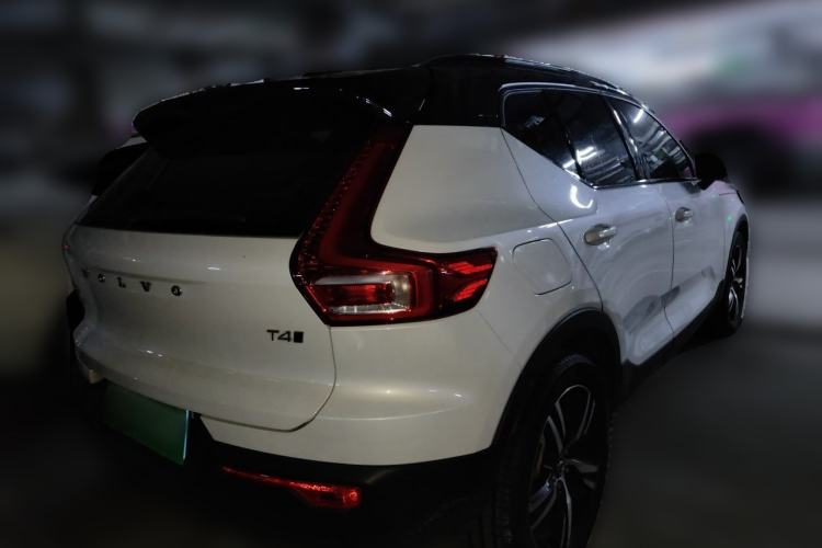 Used Volvo XC40 2021 T4 Four-Wheel Drive Smart & Sporty Edition Rear Right 45 Deg