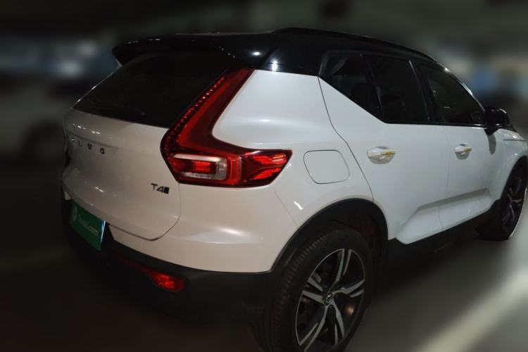 Used Volvo XC40 2021 T4 Four-Wheel Drive Smart & Sporty Edition Rear Right 45 Deg