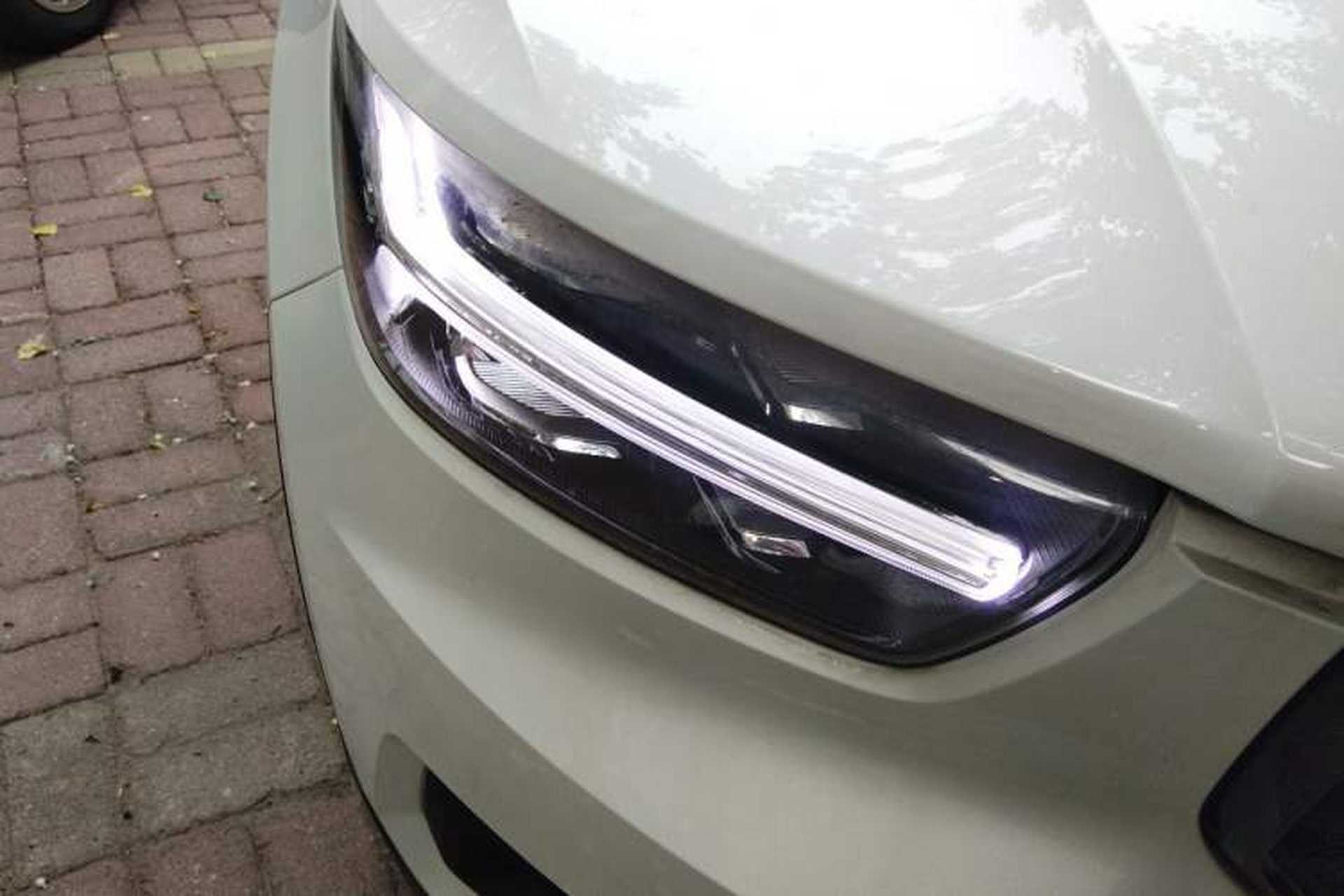 Used Volvo XC40 2021 T4 Four-Wheel Drive Smart & Sporty Edition Right Front Headlight