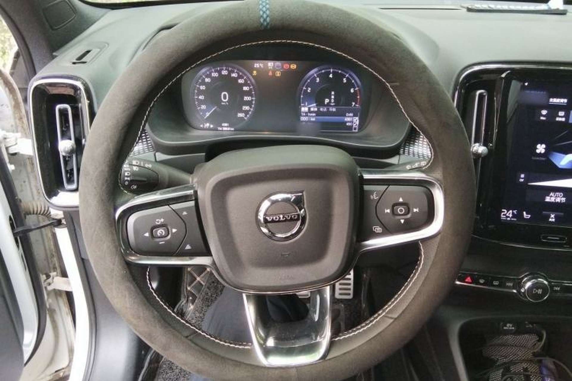 Used Volvo XC40 2021 T4 Four-Wheel Drive Smart & Sporty Edition Steering Wheel