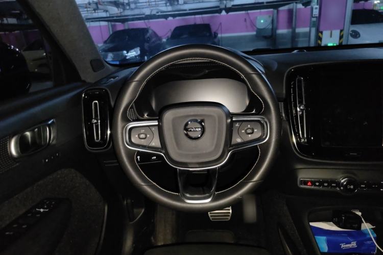 Used Volvo XC40 2021 T4 Four-Wheel Drive Smart & Sporty Edition Steering Wheel