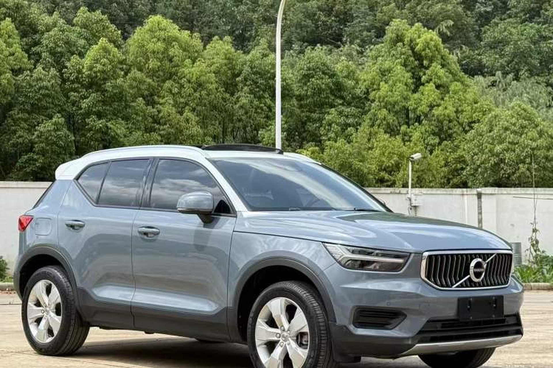 Used Volvo XC40 2021 T4 4x4 SmartDrive Fashion Edition Exterior 2