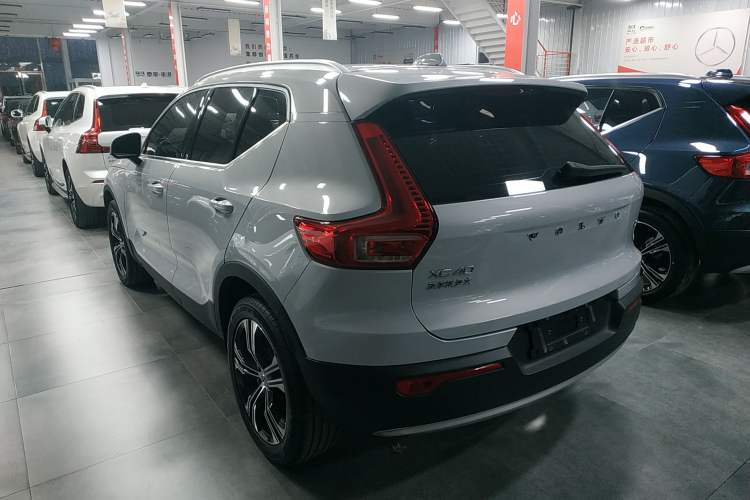 Used Volvo XC40 2021 T4 Four-Wheel Drive Smart Luxury Edition Exterior 3