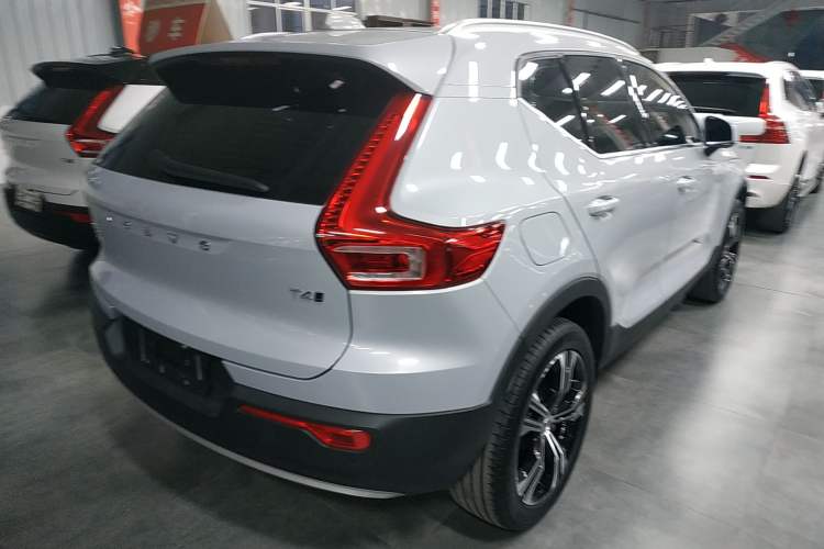 Used Volvo XC40 2021 T4 Four-Wheel Drive Smart Luxury Edition Exterior 5