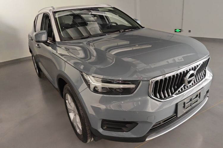 Used Volvo XC40 2021 T3 Smart & Stylish Edition Front Right 45 Deg