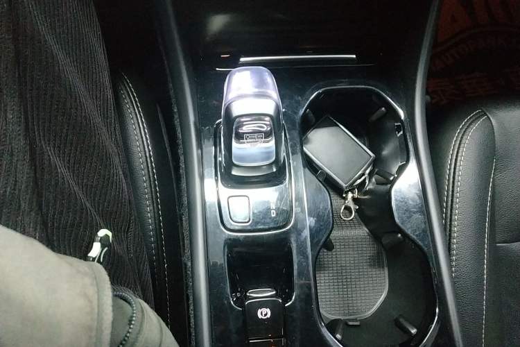 Used Volvo XC40 2021 T4 Four-Wheel Drive Smart Luxury Edition Gear Lever